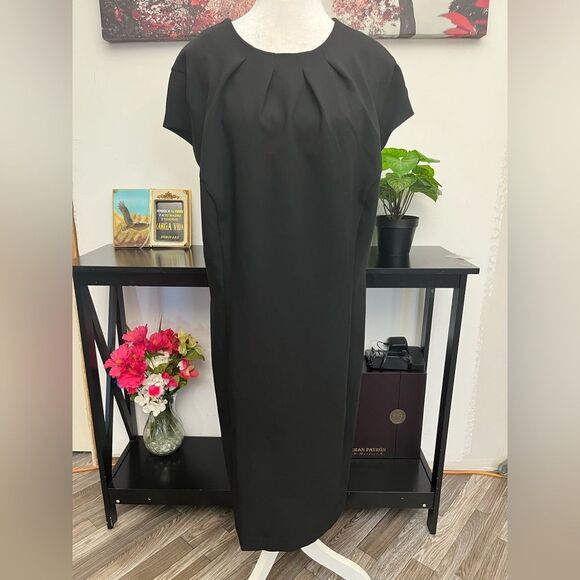 H&M Women’s  Plus Sheath Dress Cap Sleeve Round Neck With Details Size 2XL - Picture 4 of 15